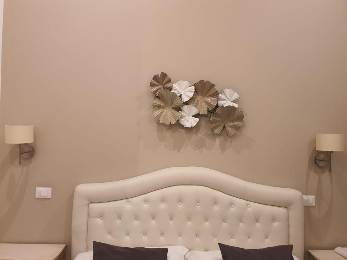 רומא Luxury & Charme Colosseo מראה חיצוני תמונה