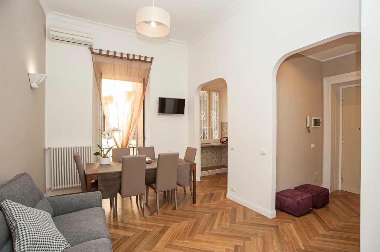 רומא Luxury & Charme Colosseo מראה חיצוני תמונה