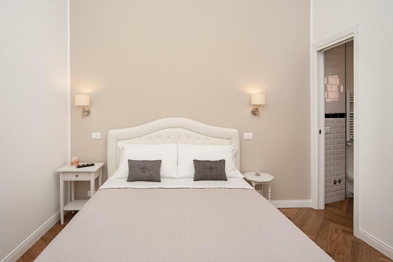 רומא Luxury & Charme Colosseo מראה חיצוני תמונה